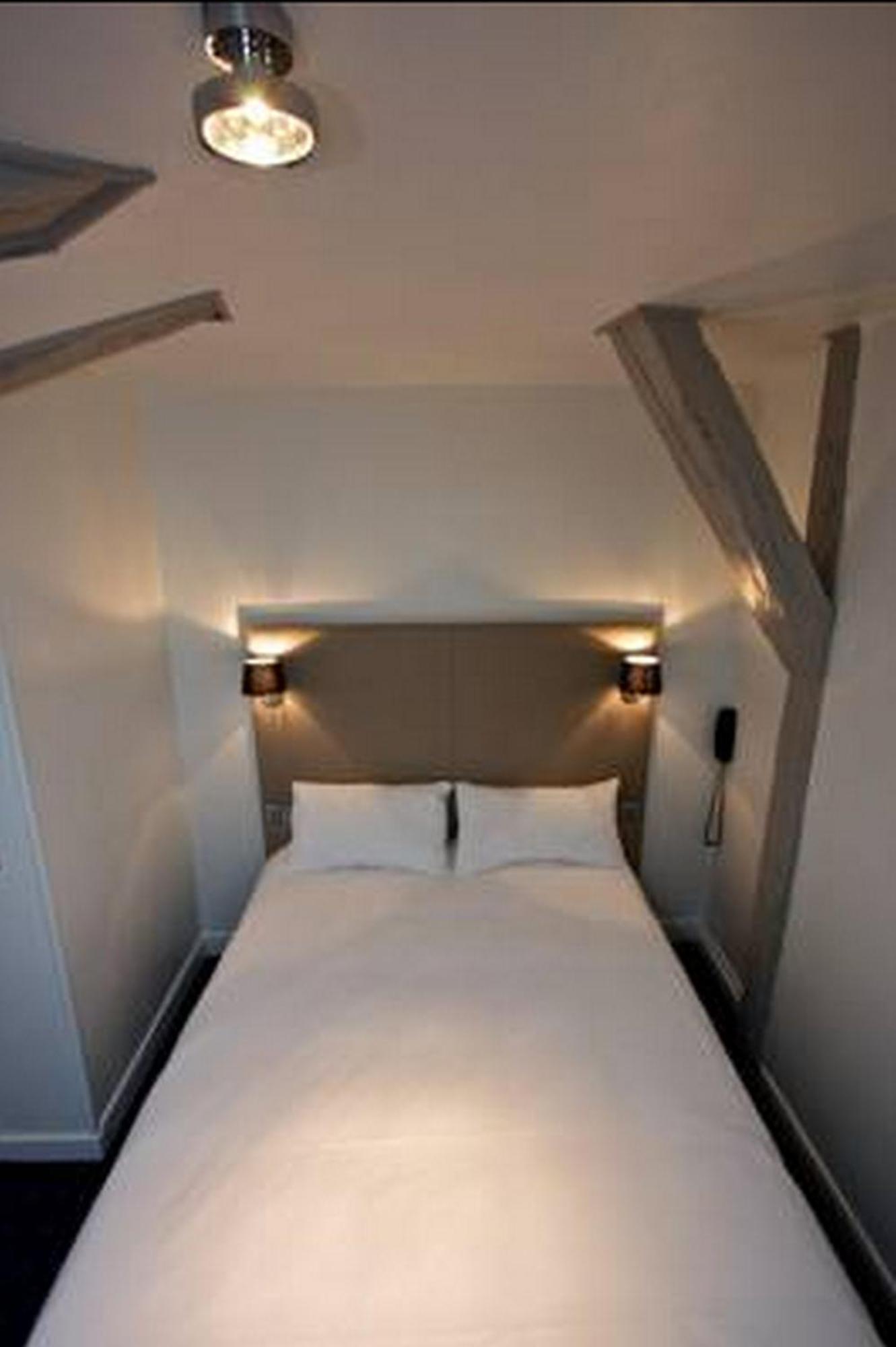 Hotel Henri IV Ла-Рошель Экстерьер фото