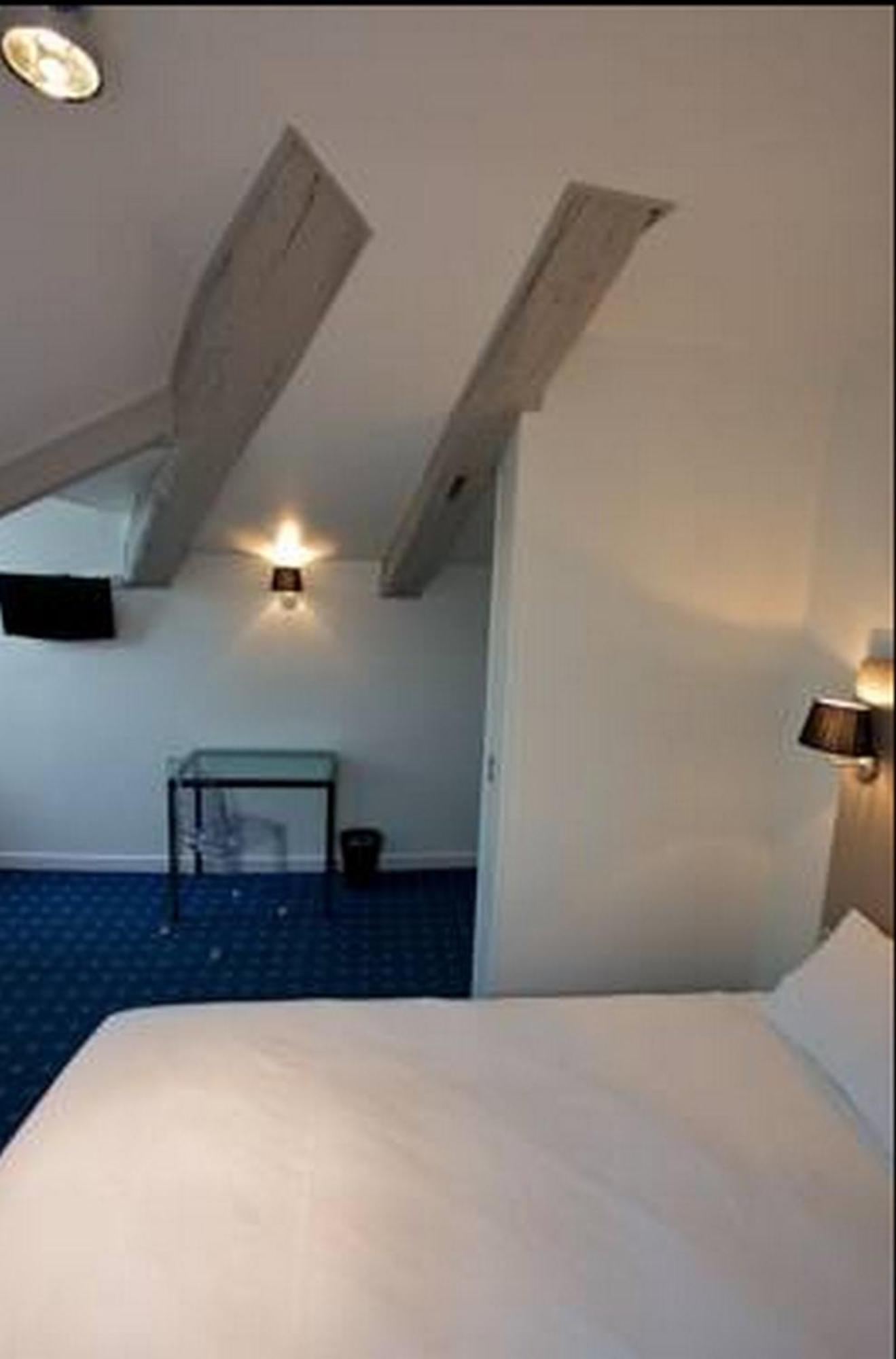 Hotel Henri IV Ла-Рошель Экстерьер фото